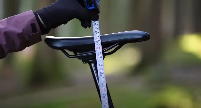 Patellar Tendonitis Cycling Saddle Height: 11 Factors [Adjusting & Affecting]