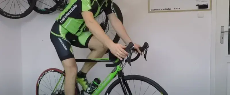 10 Factors Affecting Cycling Heart Rate and 8 Tips For Maintaining It