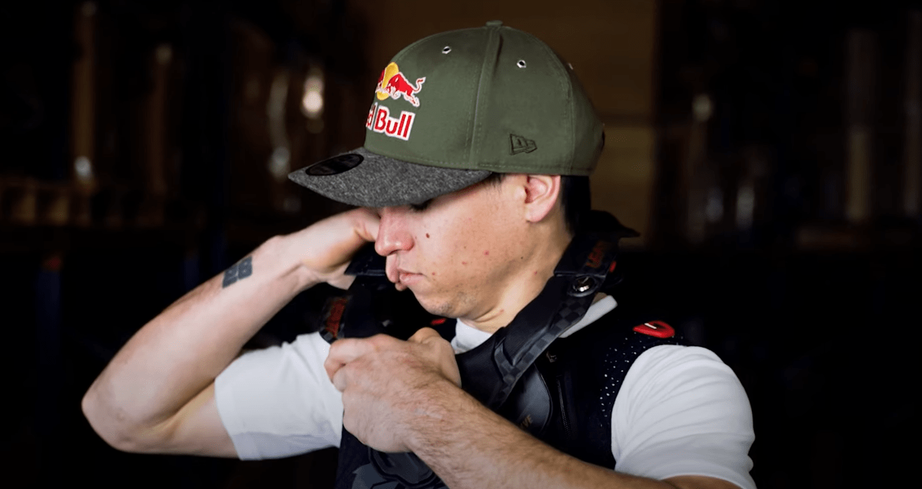 5 Ways A Mountain Bike Neck Brace Works