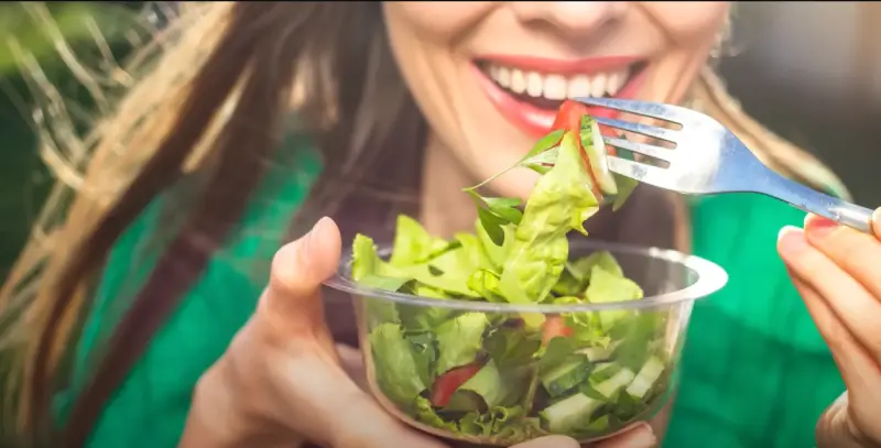 A balanced healthy meal to support fat loss