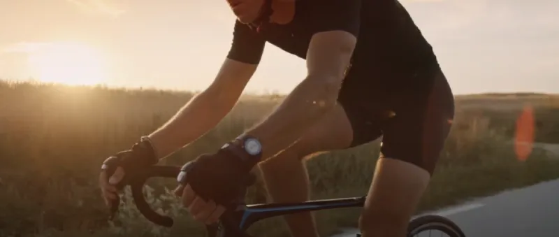 A cyclist with good, straight-backed posture