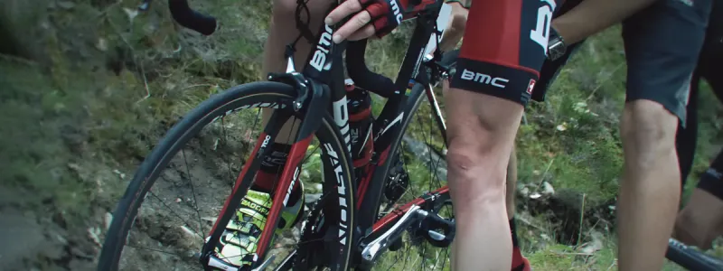 A straight leg raise exercise to strengthen quad muscles