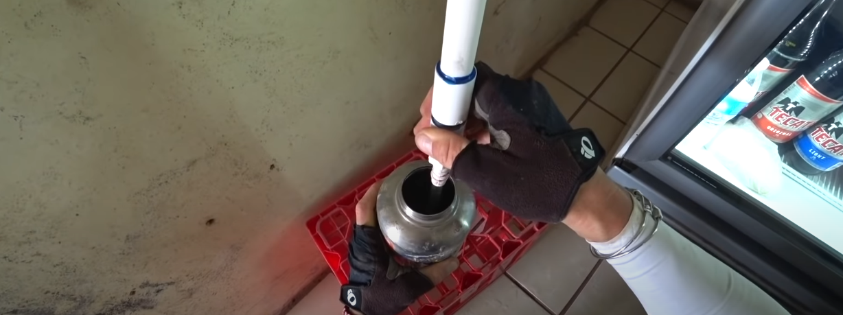 An infographic of the 5 causes of a pulsing head sensation