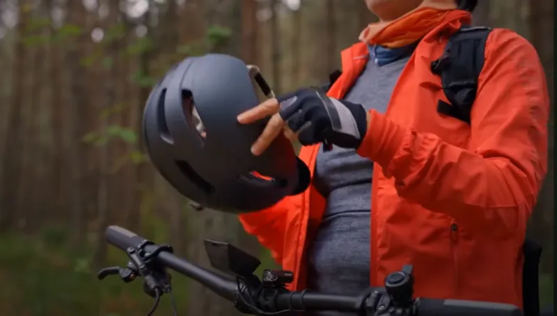 Choosing breathable clothing to help manage sweat