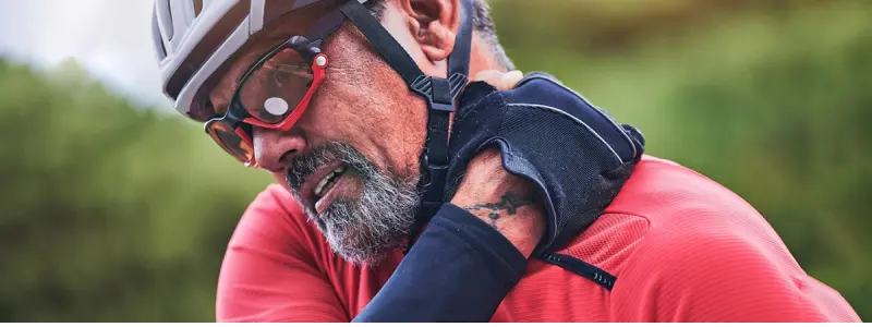 Cycling uphill increasing risk of hip labrum injury