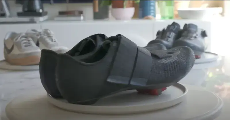 Cyclist leg pain from toe fracture