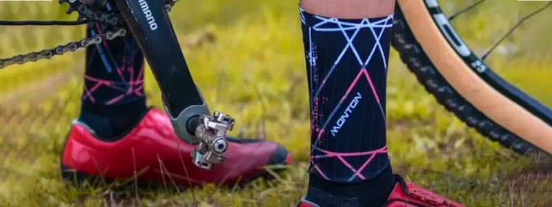 Moisture-wicking cycling socks to prevent irritation