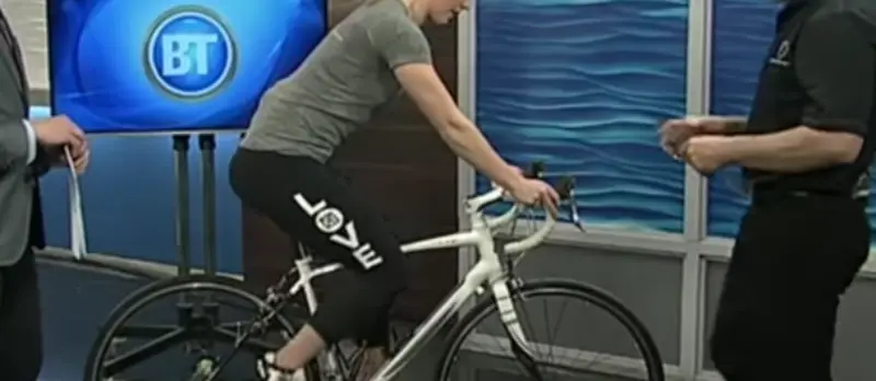 Using a foam roller to relieve neck knots