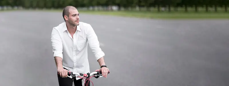 Using hand signals to communicate with drivers