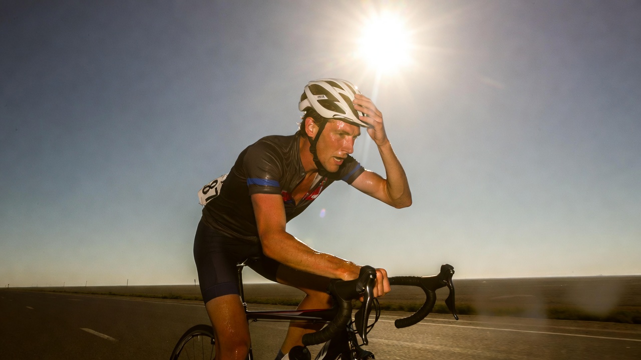 Warning signs of heat exhaustion for road cyclists